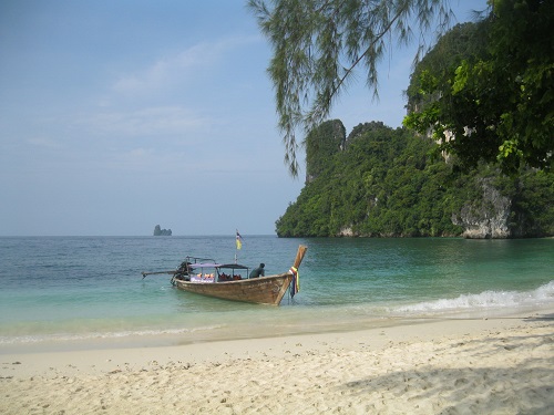 Koh Hong is part of the Than Bok Khorani National Marine Park.